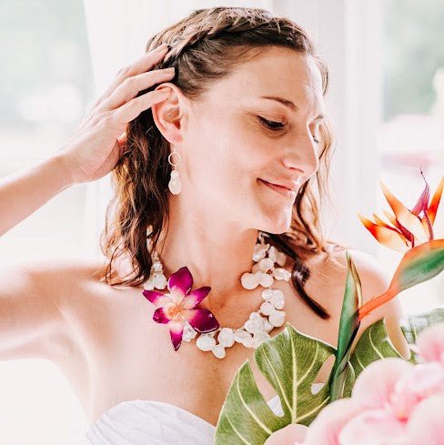 "Calypso" Pearl Necklace with Real Orchid - Devi & Co