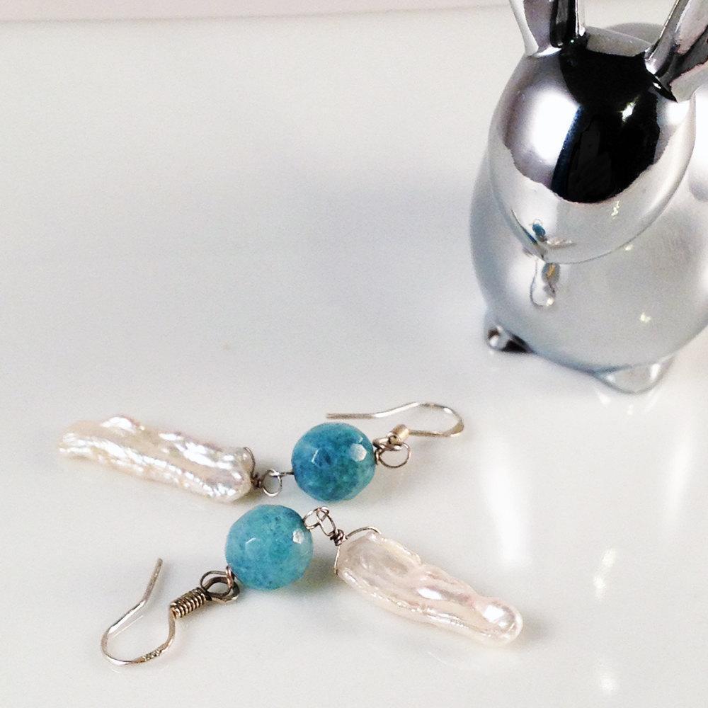Pearl and Agate Dangle Earrings | Handmade - Devi & Co